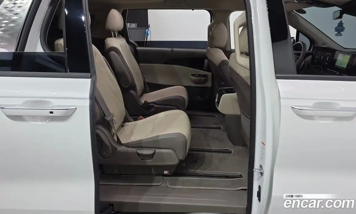 Kia Canival 2023 2.2 Автомат в Москве № 815659, фото 12