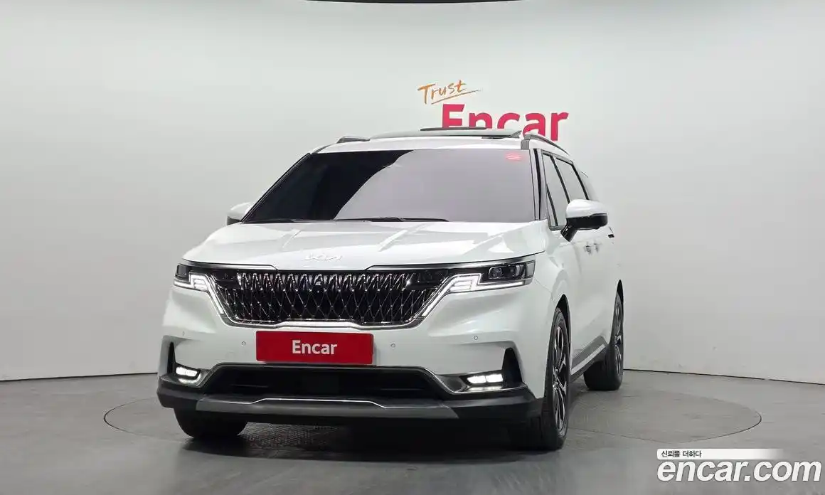 Kia Canival 2023 2.2 Автомат в Москве № 815659, фото 3