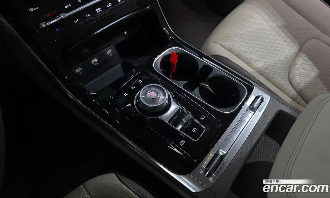 Kia Canival 2023 2.2 Автомат в Москве № 815659, фото 9