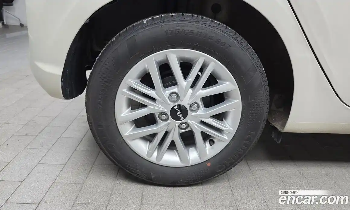 Kia Morning 2022 1.0 Автомат в Москве № 815878, фото 5