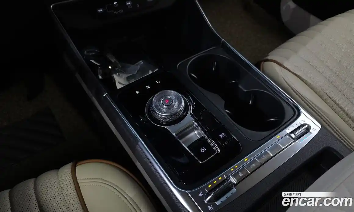 Kia Canival 2025 1.6 Автомат в Москве № 815893, фото 9