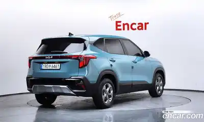 Kia Seltos 2024 1.6 Автомат в Москве № 816113, миниатюра 2