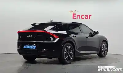 Kia EV6 2023 0.1 Автомат в Москве № 817066, миниатюра 2