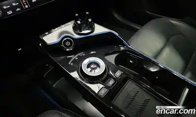 Kia EV6 2023 0.1 Автомат в Москве № 817066, миниатюра 9