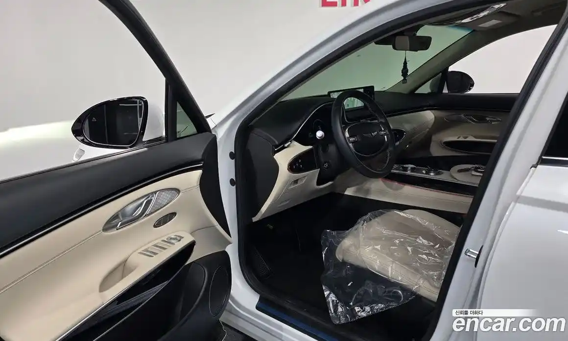 Genesis GV70 2023 2.5 Автомат в Москве № 817232, фото 10