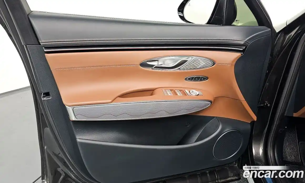 Genesis GV70 2023 2.5 Автомат в Москве № 817234, фото 17