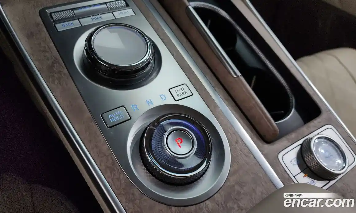 Genesis GV80 2023 2.5 Автомат в Москве № 817392, фото 9