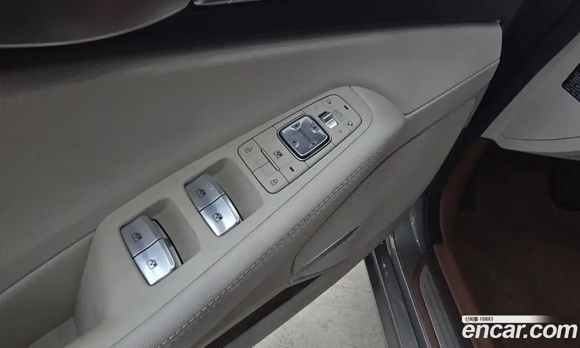 Genesis G90 2020 3.8 Автомат в Москве № 817667, фото 13