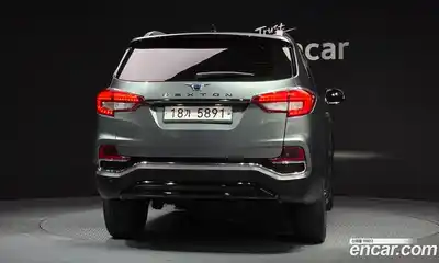 SsangYong Rexton 2017 2.2 Автомат в Москве № 818484, миниатюра 4