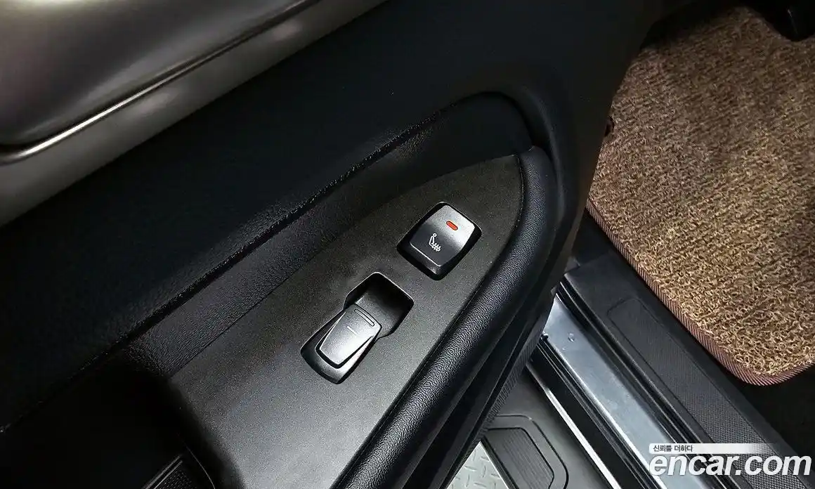 SsangYong Rexton 2018 2.2 Автомат в Москве № 818613, фото 19