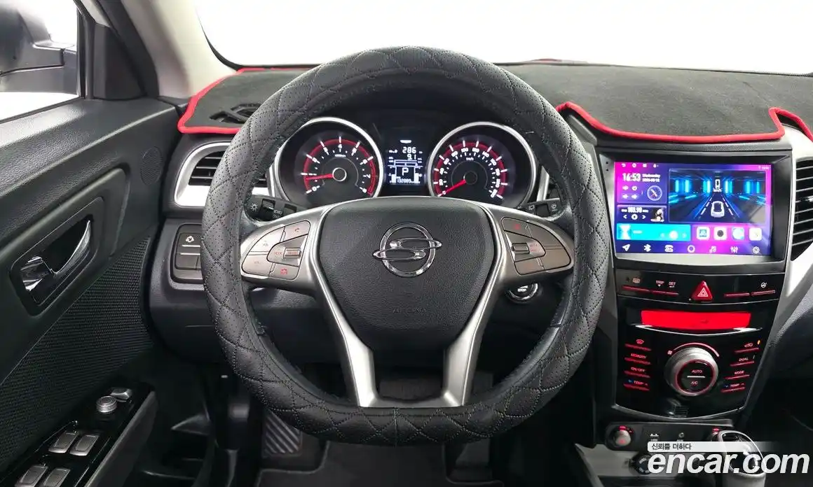 SsangYong TIBOLI 2015 1.6 Автомат в Москве № 818665, фото 13