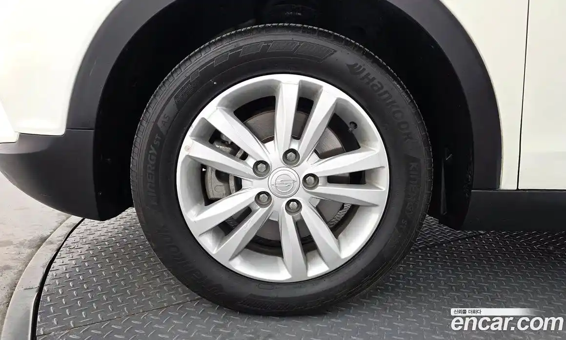 SsangYong TIBOLI 2015 1.6 Автомат в Москве № 818665, фото 5