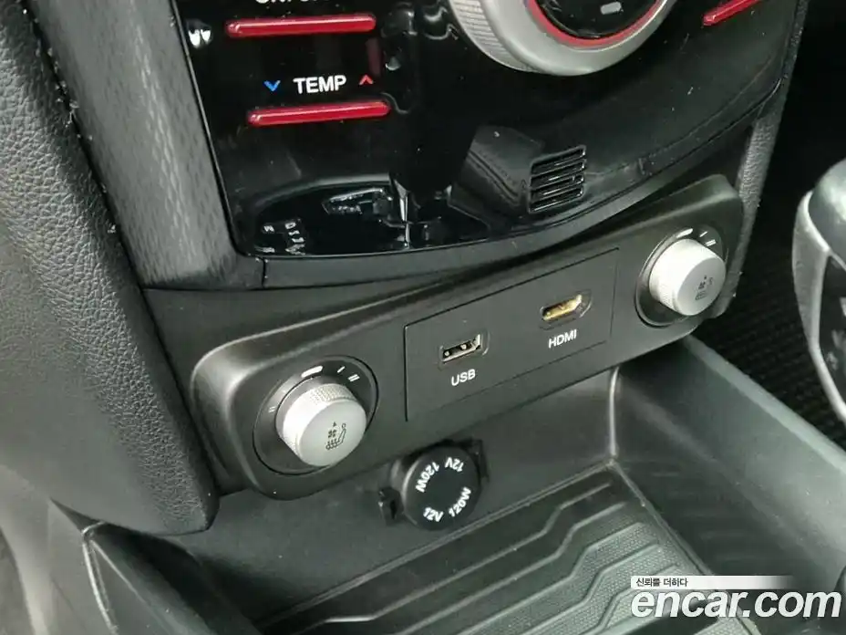 SsangYong TIBOLI 2016 1.6 Автомат в Москве № 818985, фото 16