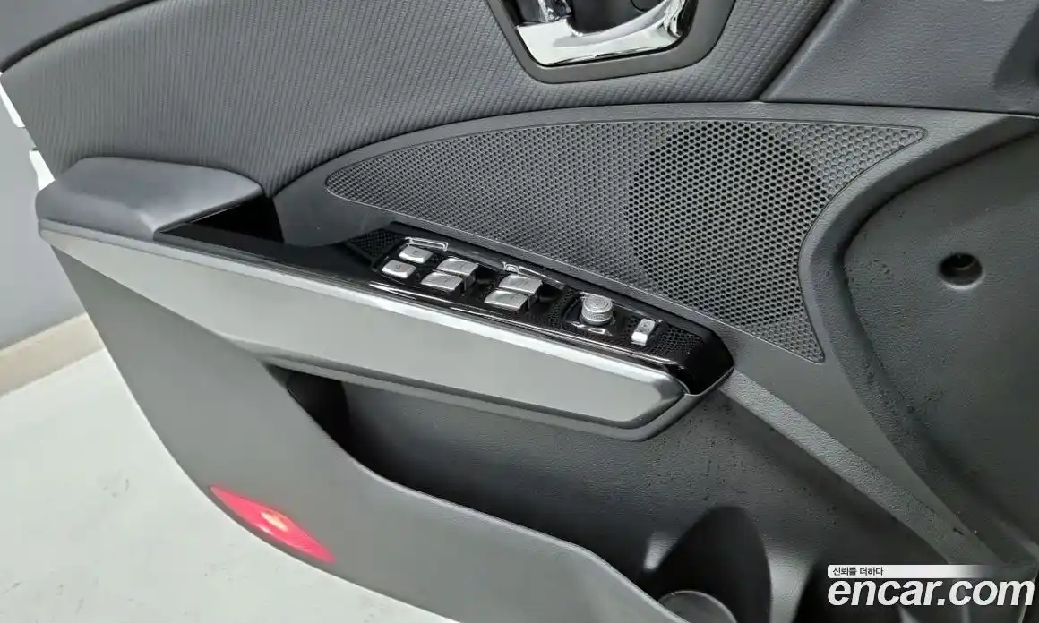 SsangYong TIBOLI 2018 1.6 Автомат в Москве № 818995, фото 15