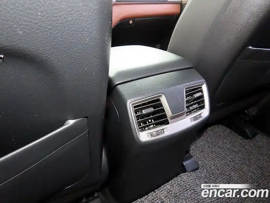 SsangYong Rexton 2018 2.2 Автомат в Москве № 819052, фото 16