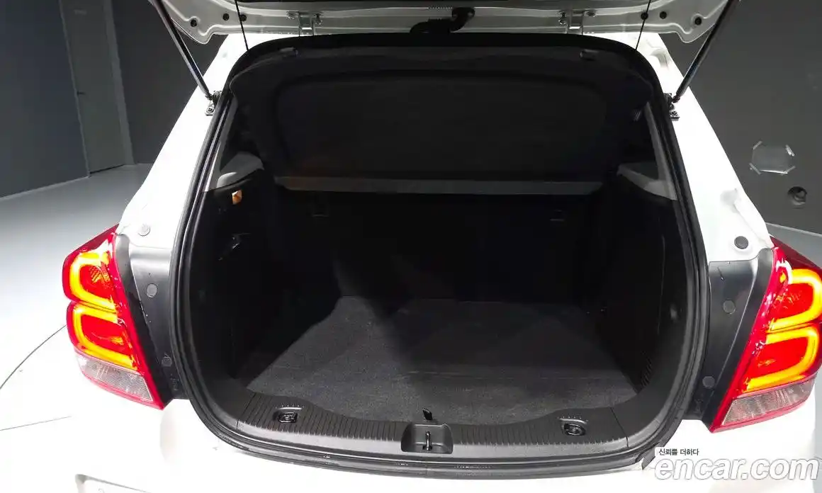 Chevrolet Trax 2021 1.4 Автомат в Москве № 819346, фото 20