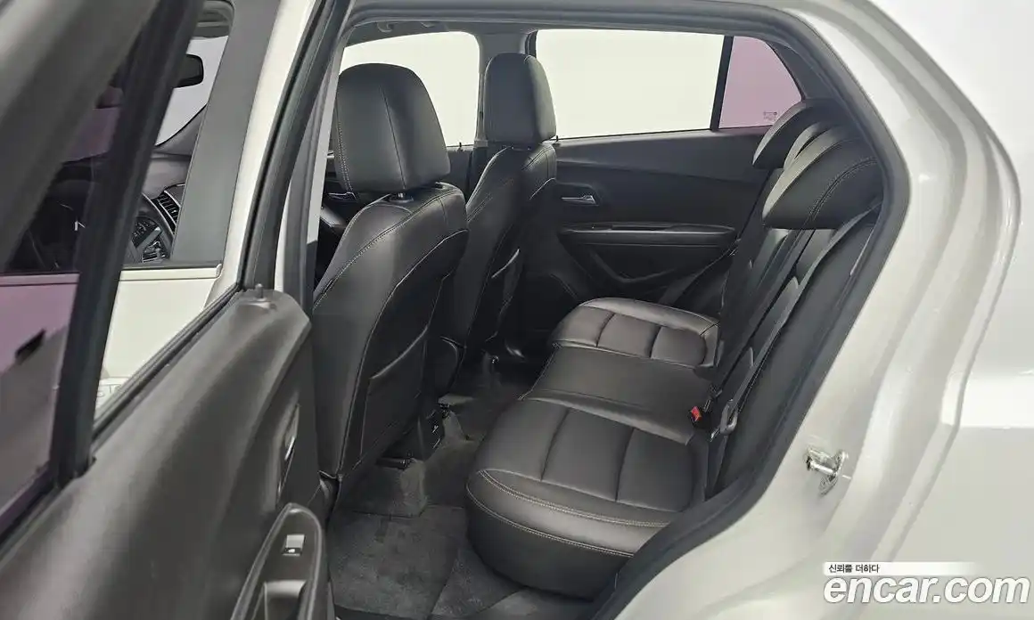 Chevrolet Trax 2017 1.6 Автомат в Москве № 819777, фото 13