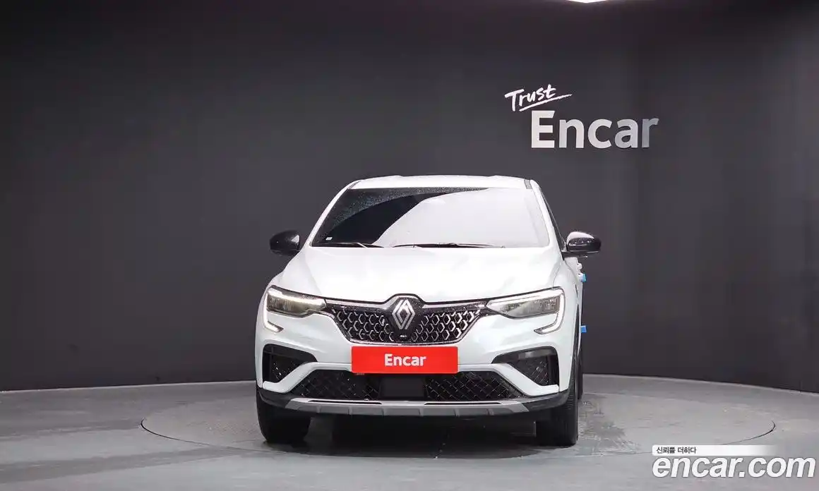 Renault Arkana 2025 1.6 гидро в Москве № 820374, фото 3