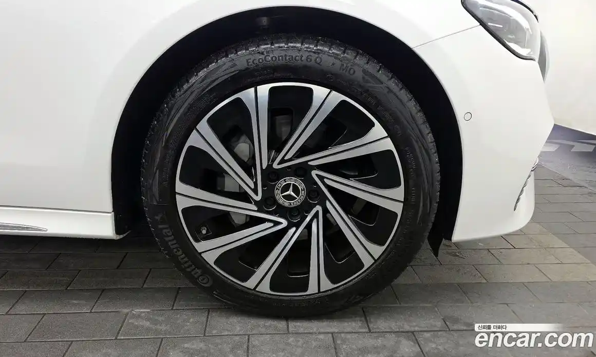 Mercedes-Benz E-Class 2025 2.0 Автомат в Москве № 821778, фото 4