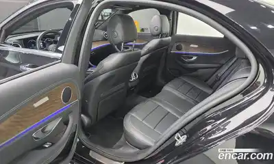 Mercedes-Benz E-Class 2022 2.0 Автомат в Москве № 822106, миниатюра 11