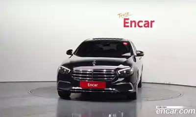 Mercedes-Benz E-Class 2022 2.0 Автомат в Москве № 822106, миниатюра 3