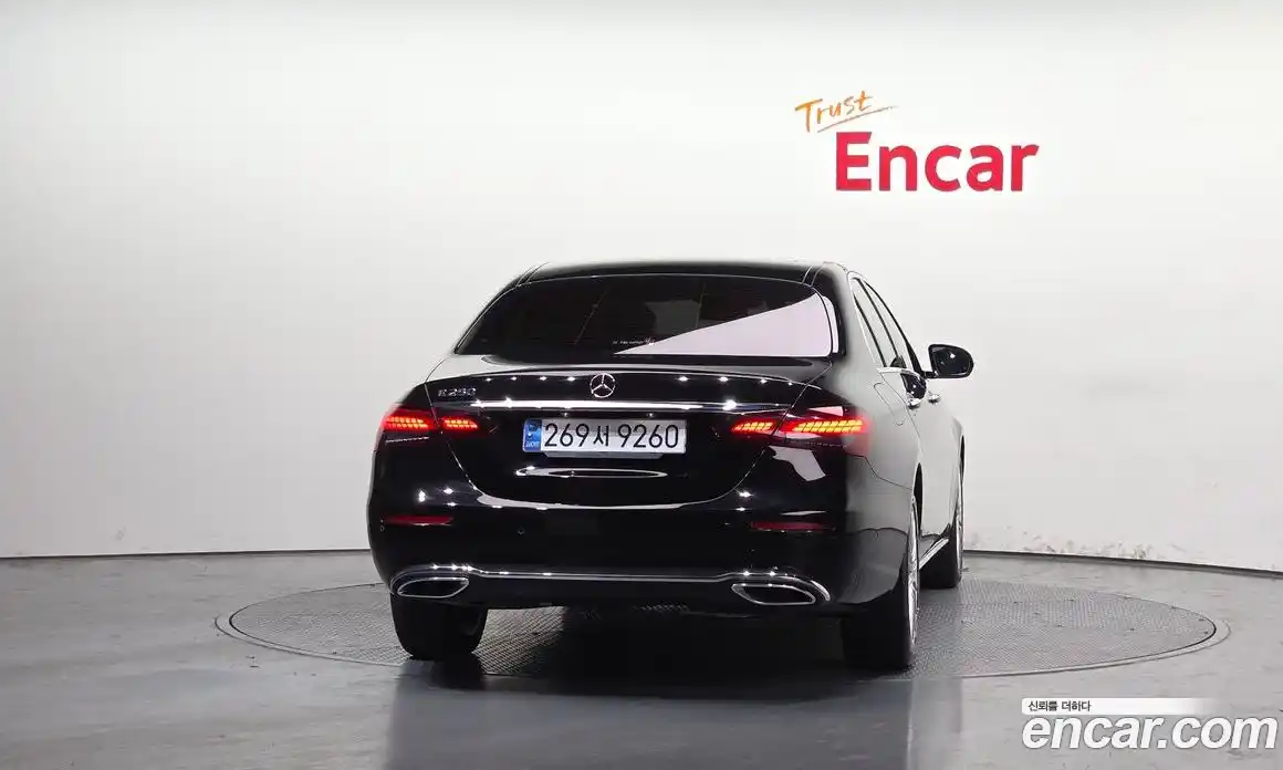 Mercedes-Benz E-Class 2022 2.0 Автомат в Москве № 822106, фото 4