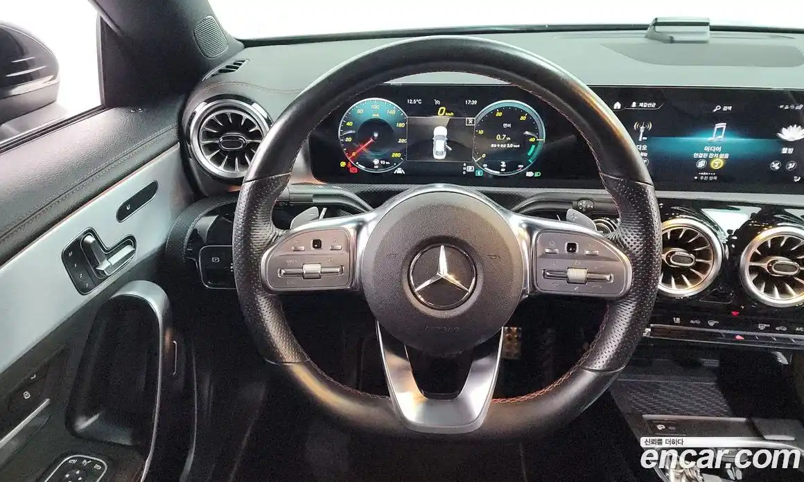 Mercedes-Benz CLA-Class 2021 2.0 Автомат в Москве № 822491, фото 13