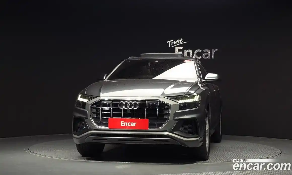 Audi Q8 2021 3.0 Автомат в Москве № 823225, фото 3