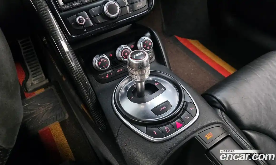 Audi R8 2012 5.2 Автомат в Москве № 823412, фото 9