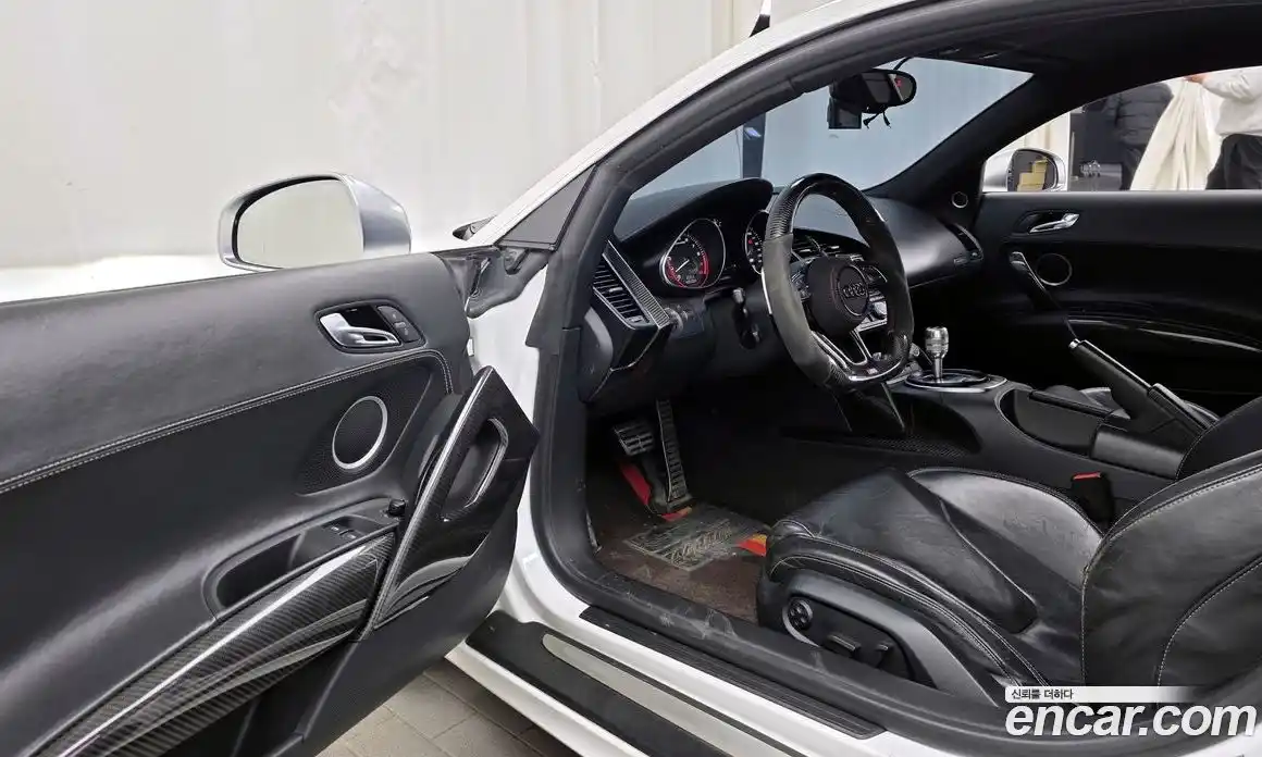 Audi R8 2012 5.2 Автомат в Москве № 823412, фото 10