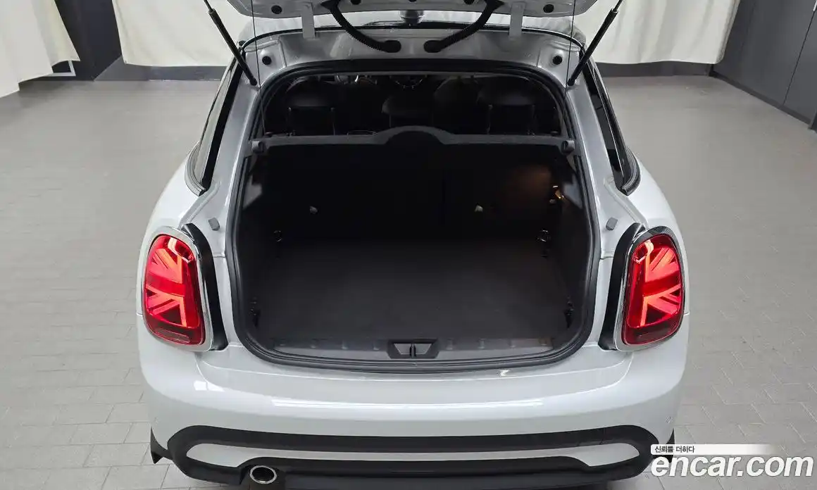 Mini Cooper 2023 1.5 Автомат в Москве № 825248, фото 20