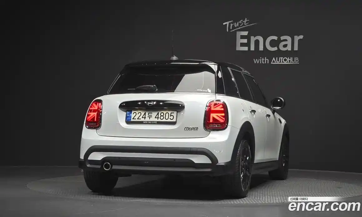 Mini Cooper 2023 1.5 Автомат в Москве № 825248, фото 4