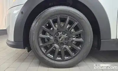 Mini Cooper 2023 1.5 Автомат в Москве № 825248, миниатюра 5