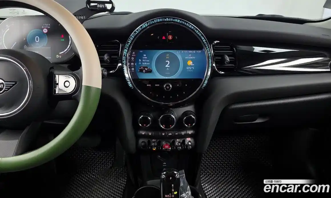 Mini Cooper 2023 1.5 Автомат в Москве № 825255, фото 14