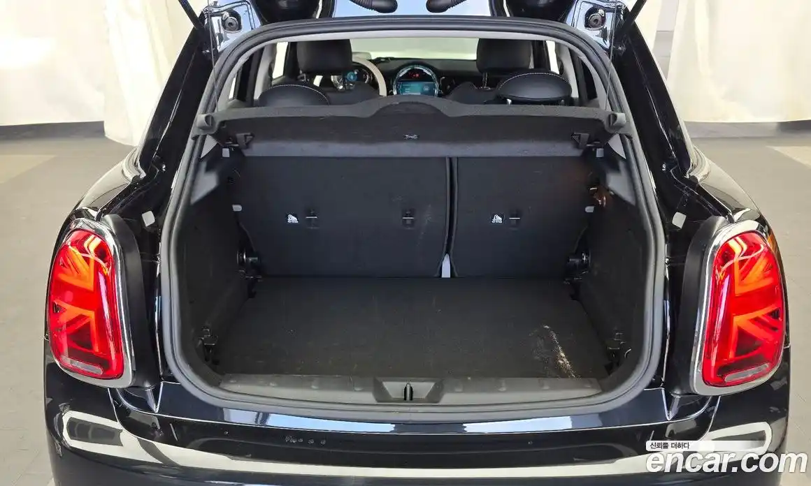 Mini Cooper 2023 1.5 Автомат в Москве № 825255, фото 20