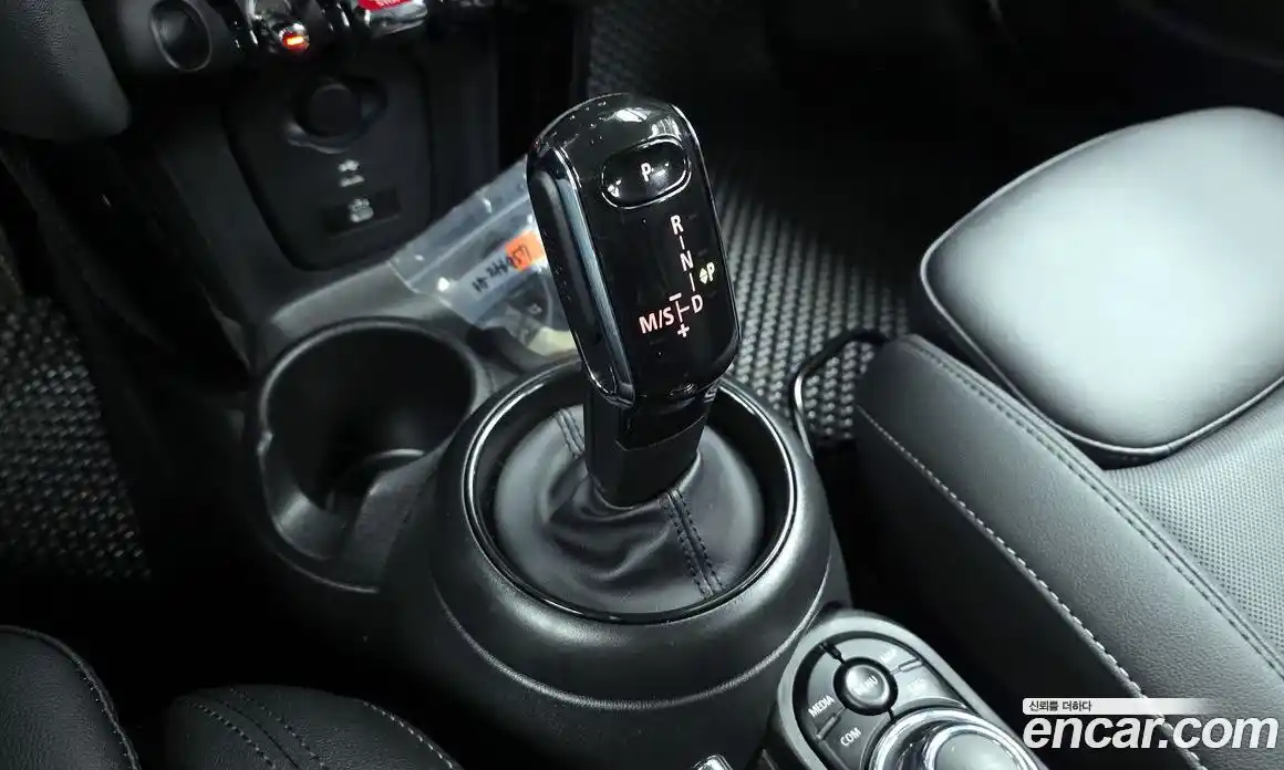 Mini Cooper 2023 1.5 Автомат в Москве № 825255, фото 9