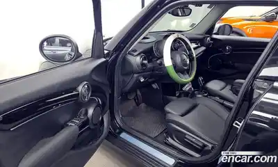 Mini Cooper 2023 1.5 Автомат в Москве № 825255, миниатюра 10