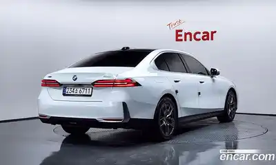 BMW 5-Series 2023 2.0 Автомат в Москве № 189516, миниатюра 2