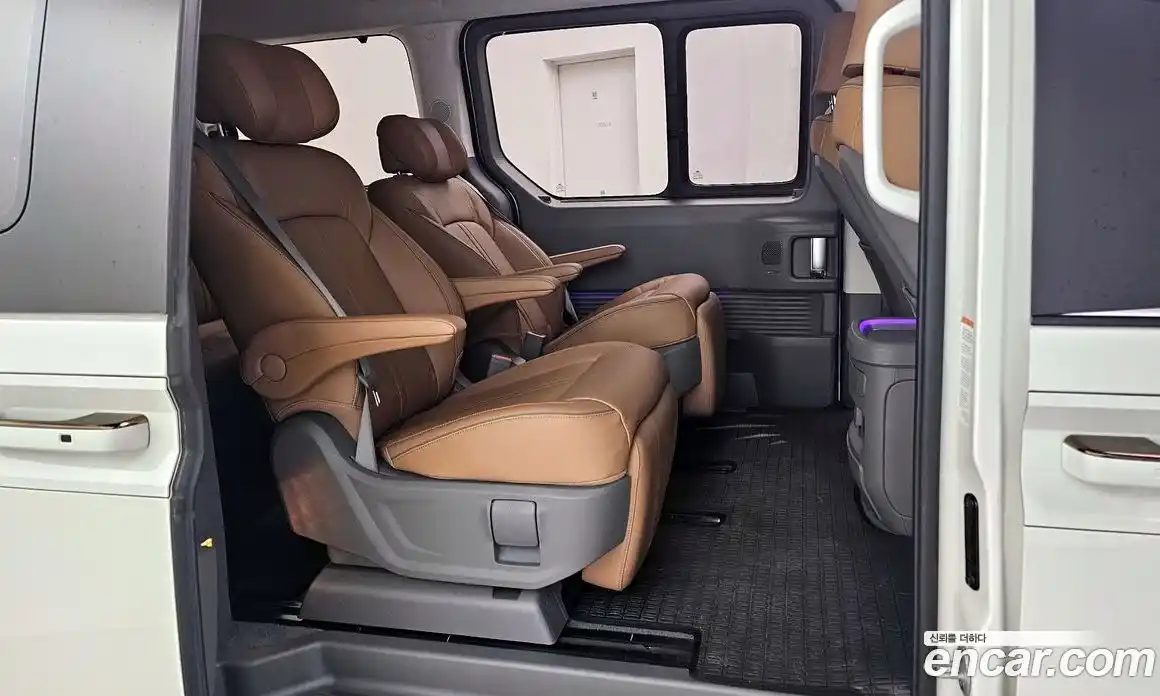 Hyundai Staria 2023 2.2 гидро в Москве № 7813, фото 12