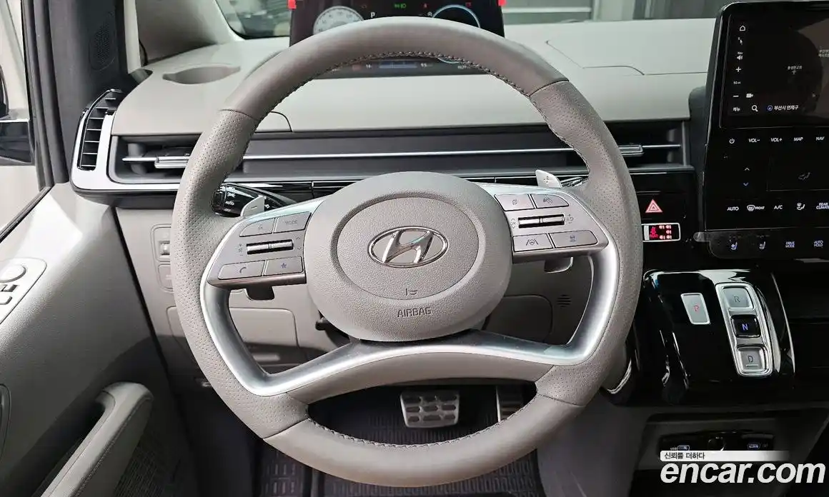 Hyundai Staria 2023 2.2 гидро в Москве № 7813, фото 13