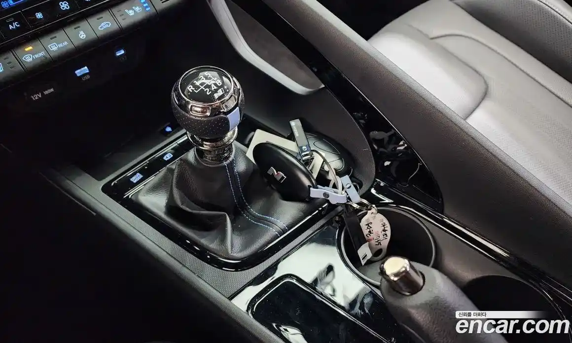 Hyundai Avante 2024 2.0 Механическая в Москве № 796811, фото 9