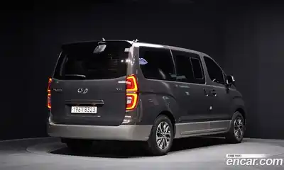 Hyundai Starex 2019 2.5 Автомат в Москве № 796938, миниатюра 2