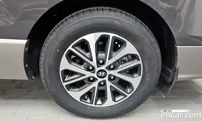 Hyundai Starex 2019 2.5 Автомат в Москве № 796938, миниатюра 5