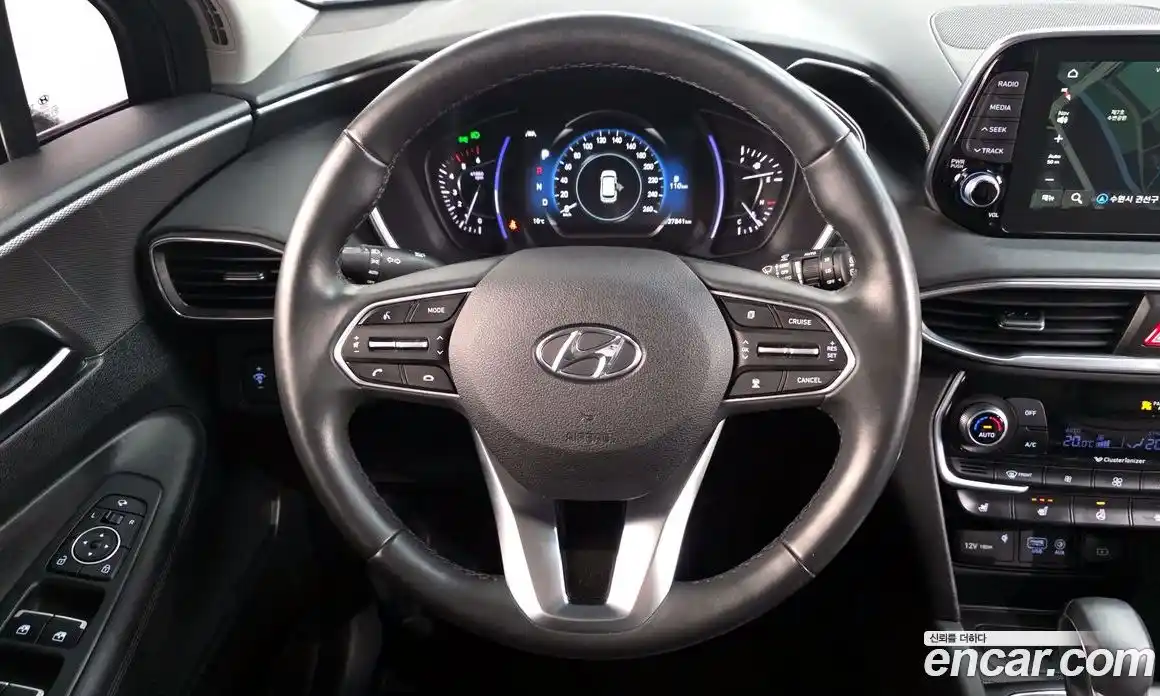 Hyundai Santa Fe 2018 2.0 Автомат в Москве № 797223, фото 13