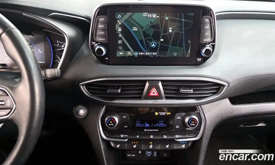 Hyundai Santa Fe 2018 2.0 Автомат в Москве № 797223, фото 17