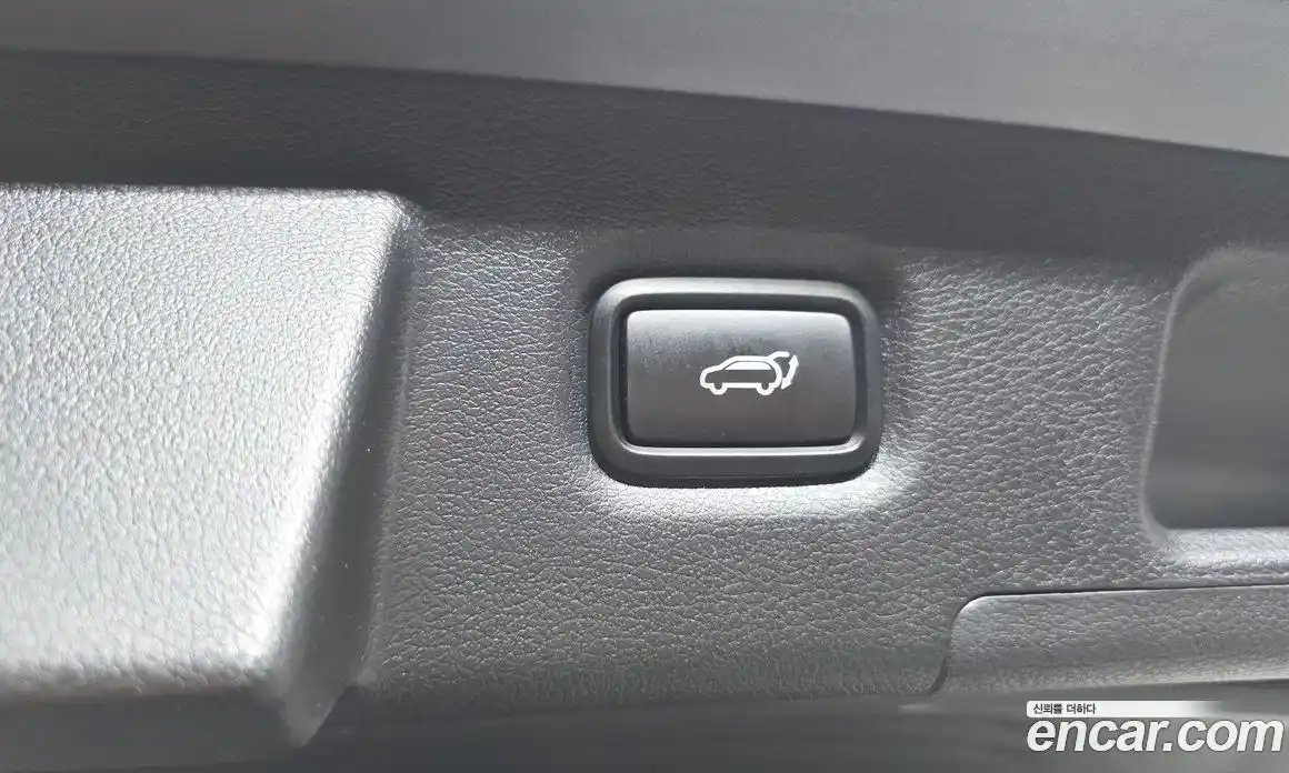 Hyundai Santa Fe 2018 2.0 Автомат в Москве № 797223, фото 20