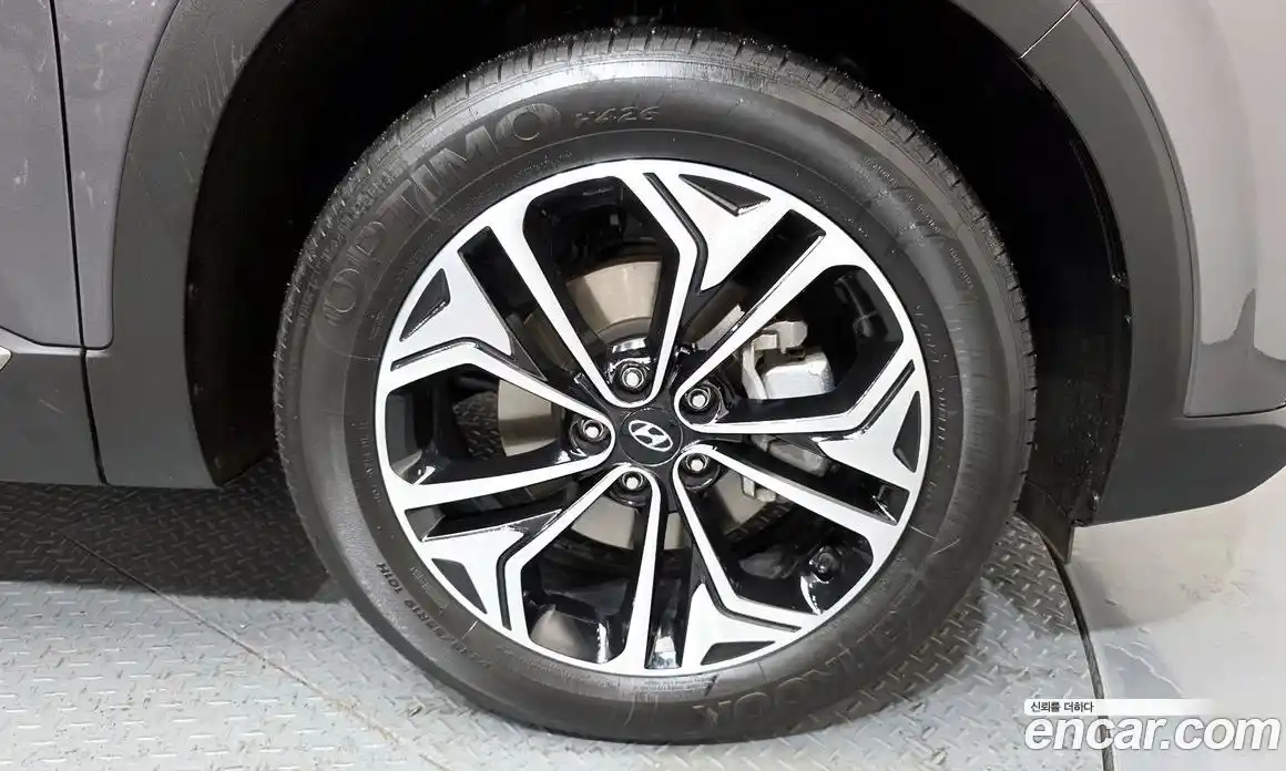 Hyundai Santa Fe 2018 2.0 Автомат в Москве № 797223, фото 5