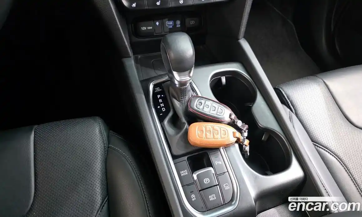 Hyundai Santa Fe 2018 2.0 Автомат в Москве № 797223, фото 9