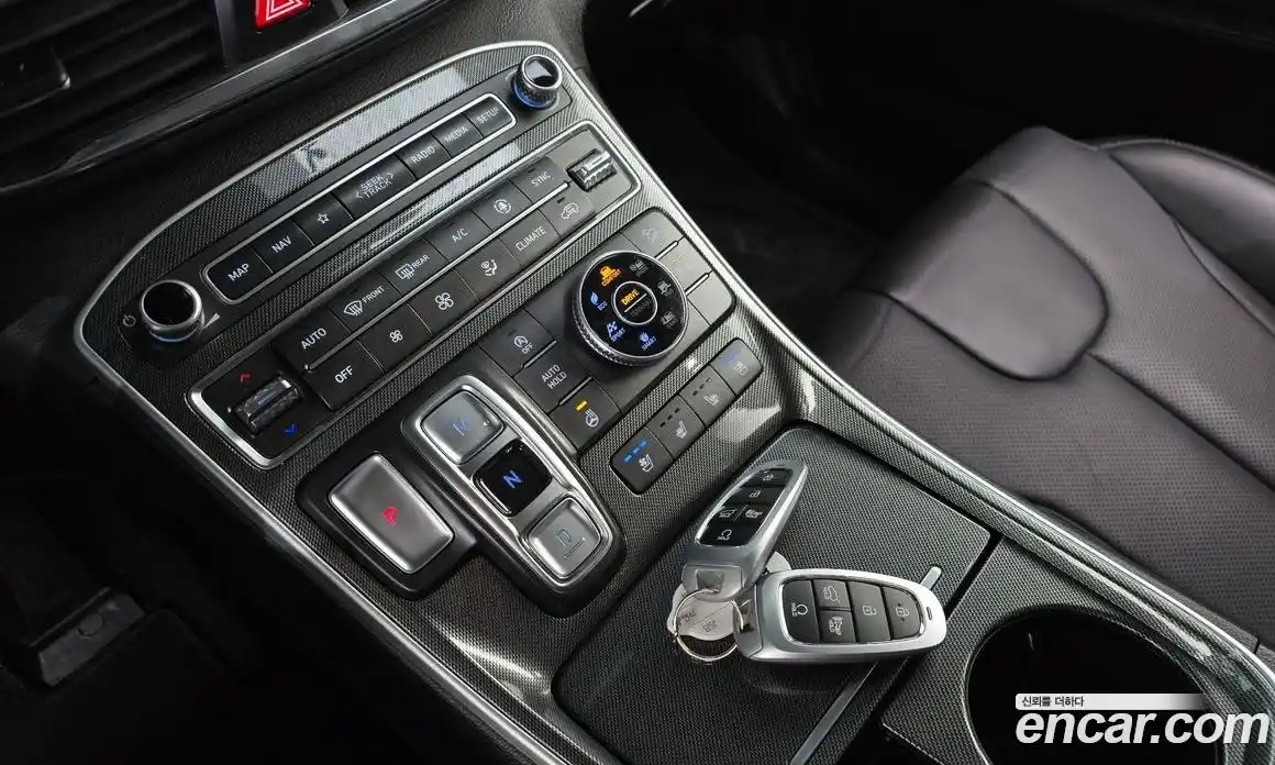 Hyundai Santa Fe 2022 2.2 Автомат в Москве № 797244, фото 9