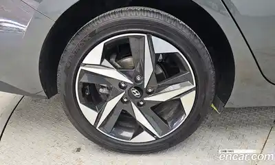 Hyundai Avante 2022 1.6 Автомат в Москве № 797245, миниатюра 5